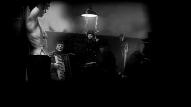 Daniele Paris, Sonata 1950 (from The Night Porter) смотреть онлайн