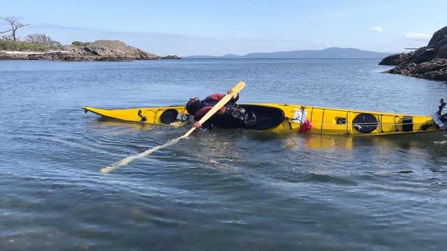 How to roll sea kayak in waves-what to avoid смотреть онлайн