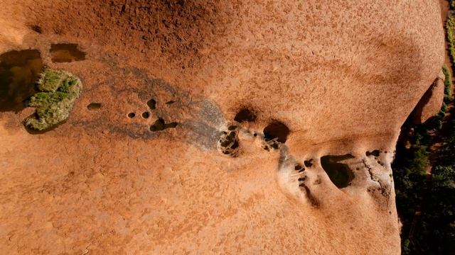 Never Before Seen Bird's-Eye View of Uluru смотреть онлайн