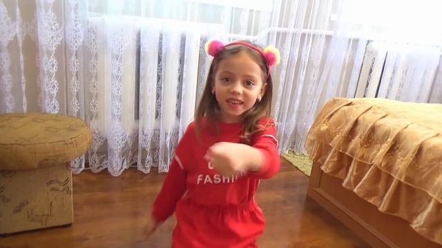 ПоЧему Родители ЗАБЫЛИ про МЕНЯ Hide And Seek Spot At Home НЮСЯ TV и My Little Nastya прятки в доме