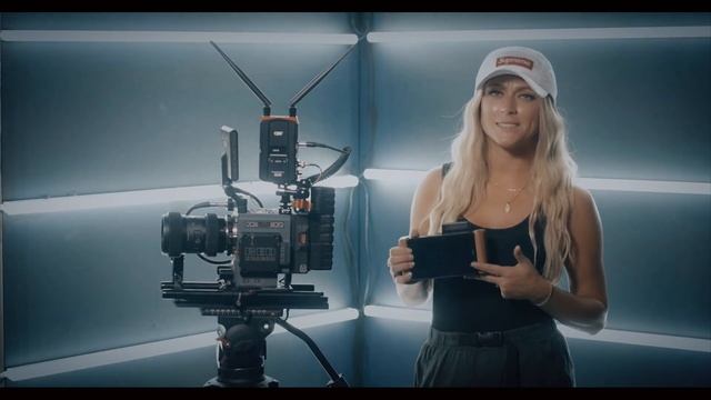 PRO VUE Review Video From USA-A Camerawoman Who Often Shoots on Set смотреть онлайн