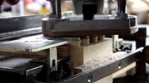 Шипорезка  для изготовления  полупотайных шипов 'ласточкин хвост'