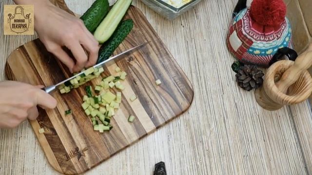 Оливье с сёмгой, давайте разнообразить меню. смотреть онлайн