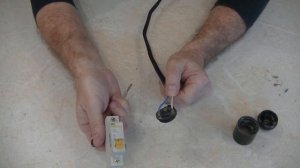 Почему часто перегорает лампочка