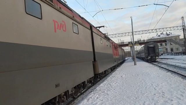 Электровозы 2ЭС6-954 "Синара" и 2ЭС6-747 "Синара" смотреть онлайн