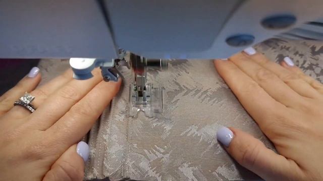 Как шить двойной иглой и лапкой для защипов смотреть онлайн