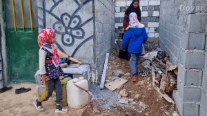 Nomadic Life: A Nomadic Family's Quest for Clothes and Noorbakhsh's Deceptive Plot 👕🏚️