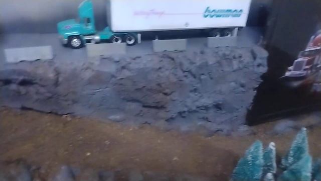 Amazing News! 1/64 Truck Stop And Heavy Equipment Yard Diorama DCP By First Gear Diecast Trucks