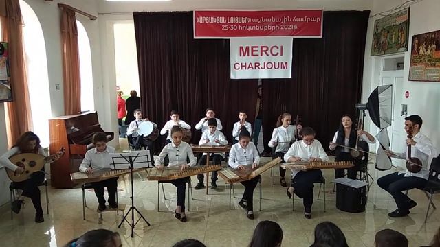 Aghasi Aslanyan dhol T. Chukhajyani anvan joxgorciqneri ansambl (Hungarakan par) смотреть онлайн