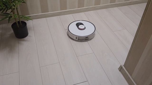 Xiaomi Roidmi EVE Plus - уборка узких мест и коридоров смотреть онлайн