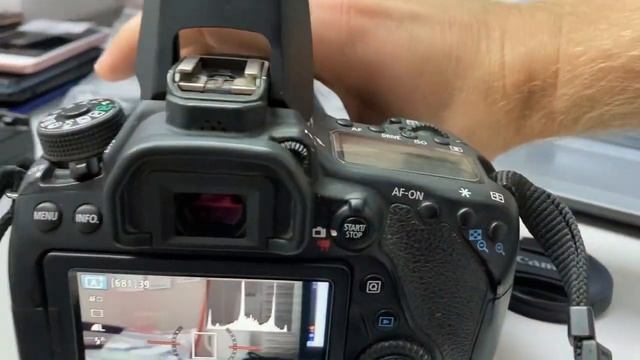 Фотоаппарат Canon 80D смотреть онлайн