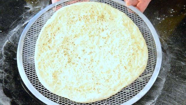 Фокачча с каперсами, томатами и зеленью смотреть онлайн