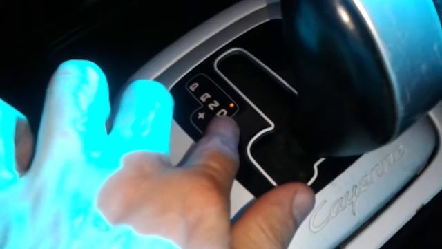 Porsche Cayenne (Порше Кайен): Положение D на АКПП для начала движения смотреть онлайн