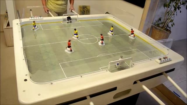 Striker Table Soccer смотреть онлайн