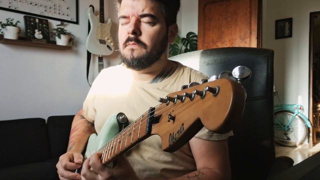 Improvisación Ibanez Stratocaster смотреть онлайн