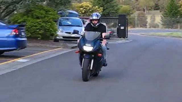 Suzuki RF600 with Australian-made Formula 1 sports muffler смотреть онлайн