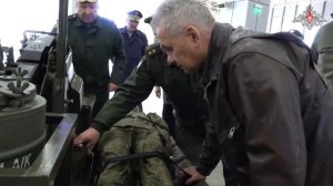 Шойгу представили более 30 образцов роботизированной военной техники