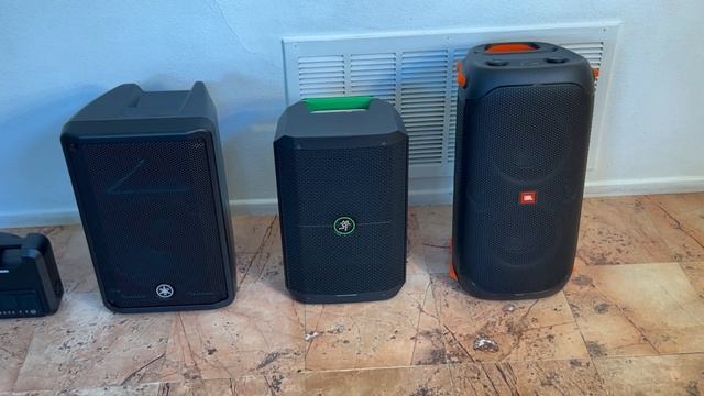 The $400 Club - Budget Portable PA's Mackie Thump Go, JBL Partybox 110, Yamaha DBR10 смотреть онлайн