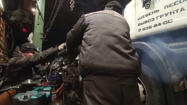 Завели мотор Scania . С помощью эфира, доп. подкачки и доброго слова смотреть онлайн