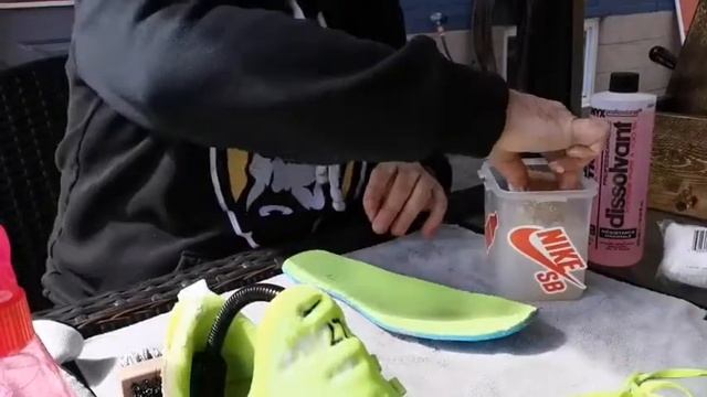 Sneaker Cleaning: Neon Nike Air Max 270 Get Their Glow Back! смотреть онлайн