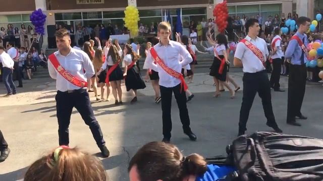 Вальс 2016 лицей им. П.Мовилэ г.Кишинев смотреть онлайн