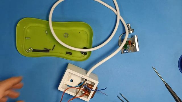 Нижний подогреватель для ремонта LED ламп и пайки SMD компонентов с регулятором температуры. смотреть онлайн