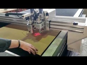 Планшетный режущий плоттер для резки гофрированного картона