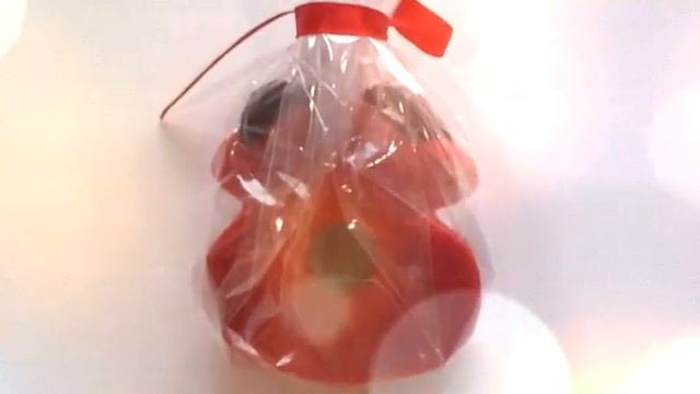 УПАКОВЫВАЕМ ПОДАРОЧНОГО ШЕРСТЯНОГО БЫЧКА.МАГНИТ. смотреть онлайн