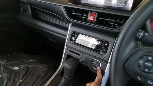 In Depth Tour Daihatsu Xenia 1.3 R CVT [W100] - Indonesia смотреть онлайн