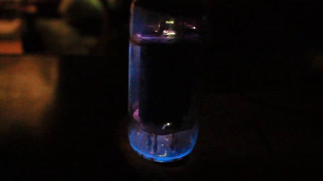 Высокое напряжение -свечение лампы смотреть онлайн