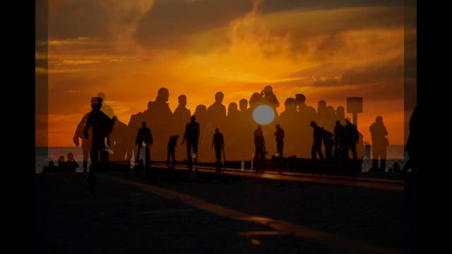 Тени идут по пустынной дороге Видео 252 смотреть онлайн