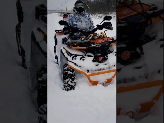 Квадроцикл РМ 800 по глубокому снегу. смотреть онлайн