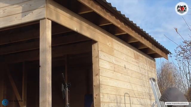 Браширование беседки из имитации бруса / Шлифовка бруса / Как обработать брус смотреть онлайн