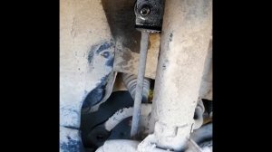 Замена стойки стабилизатора Шкода Рапид #24