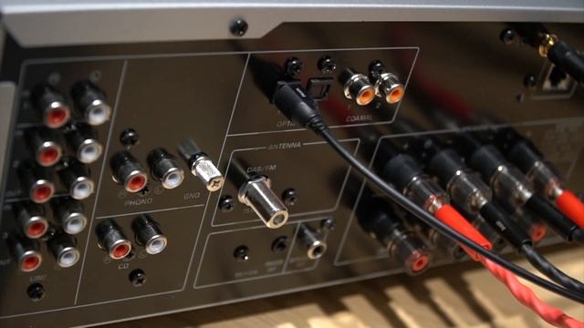 Amplituner stereo na przykładzie modeli Yamaha | Mózg systemu audio w 2020 roku смотреть онлайн