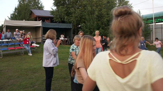 Танцы в круг смотреть онлайн