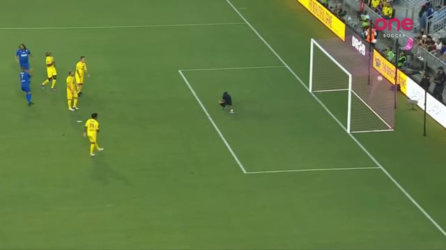 The Beautiful Game-Team Ronaldinho R10 vs Team Roberto Carlos RC3 - partita completa FULL MATCH (EN смотреть онлайн