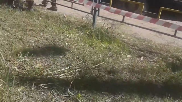 ЖЕСТЬ! Самосвал провалился под землю! смотреть онлайн