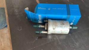 Замена топливного фильтра на Шкоду  Фабия