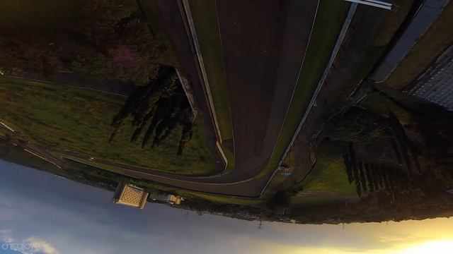 ONEGLOVE: Sentul International Circuit FPV // 185 Size 5" смотреть онлайн