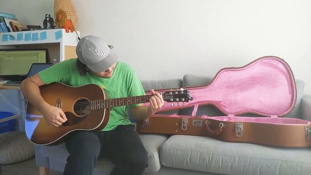 Gibson J-45 Studio 2018 Walnut Burst with original case смотреть онлайн