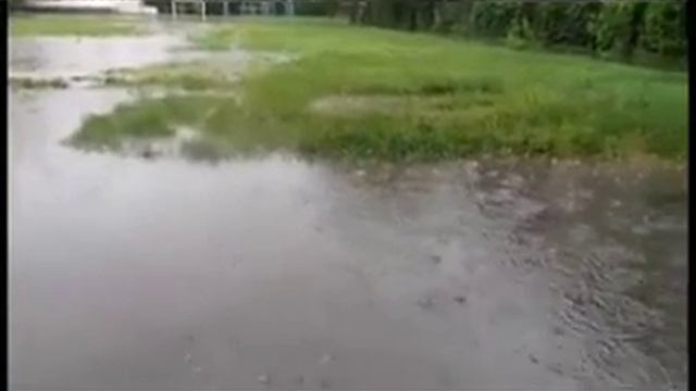 Крым затопило под водой целые улицы, тысячи людей без света смотреть онлайн