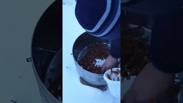 Как сделать коптилку из подручных средств. Быстро и дёшево смотреть онлайн