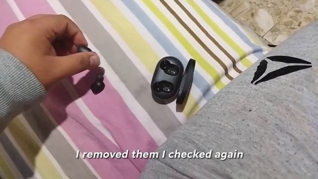 My Redmi Airdots / Xiaomi Earbuds not charging or not working - SOLUTION смотреть онлайн