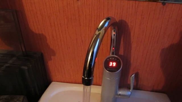 Начало испытания крана проточного нагрева воды, с индикацией температуры смотреть онлайн