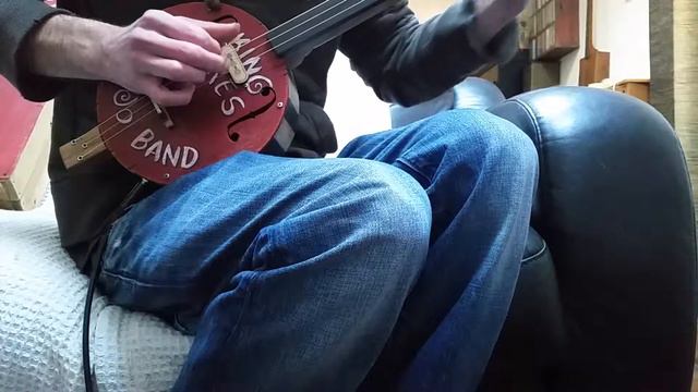 3 string Cigar box guitar. You gotta move. Mississippi fred mcdowell смотреть онлайн