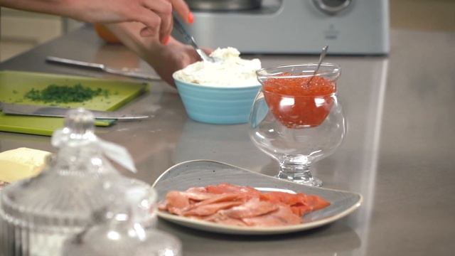 НЕОБЫЧНЫЕ СОЛЕНЫЕ ПРОФИТРОЛИ С КРАСНОЙ ИКРОЙ И КРАСНОЙ РЫБОЙ| ЗАКУСКА С ИКРОЙ | ТАТЬЯНА ЛИТВИНОВА смотреть онлайн