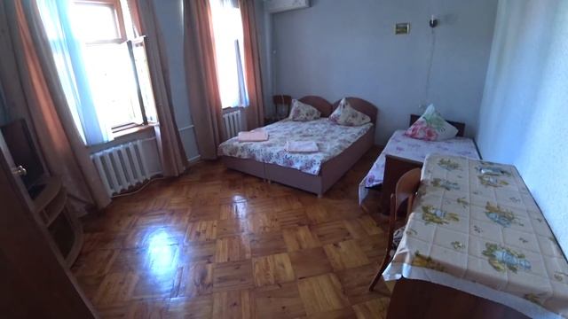 Трехкомнатный дом в минуте от парка Фрунзе в Евпатории смотреть онлайн