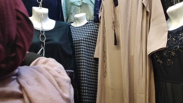 ВОСТОЧНЫЕ ПЛАТЬЕ ? АБАЙКИ ХИДЖАБЫ НА РЫНКЕ САДОВОД смотреть онлайн