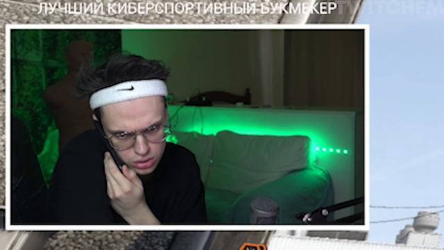 Топ Моменты с Twitch | Стримеры Учатся в Школе | Сломала Наушники смотреть онлайн